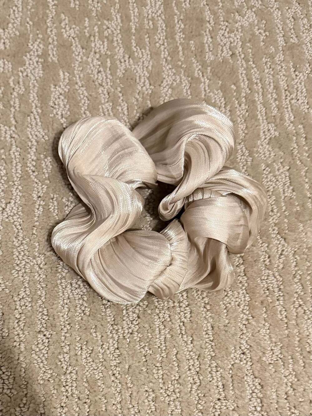Kaxi Champagne Satin Pleated Scrunchie